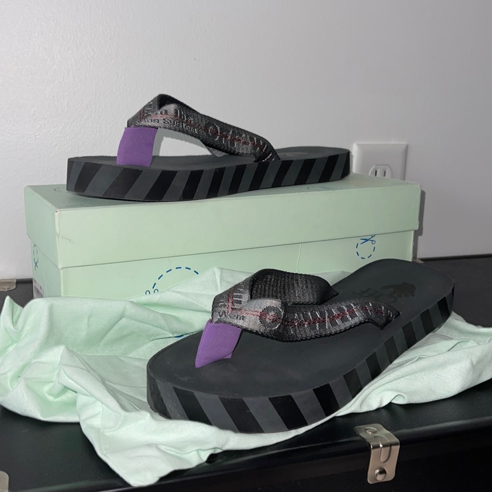 Off-White 12 men sandals. Size 10.5 women’s.